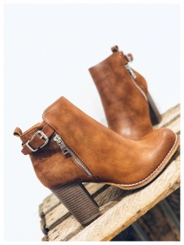 BOOTS LUCY CAMEL
